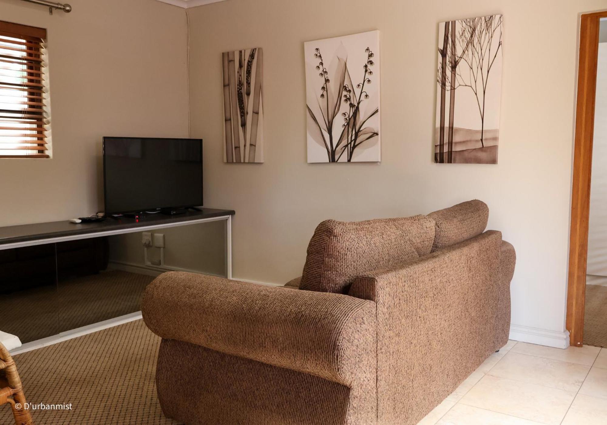 D'Urbanmist Self-Catering Guest House Durbanville Ngoại thất bức ảnh