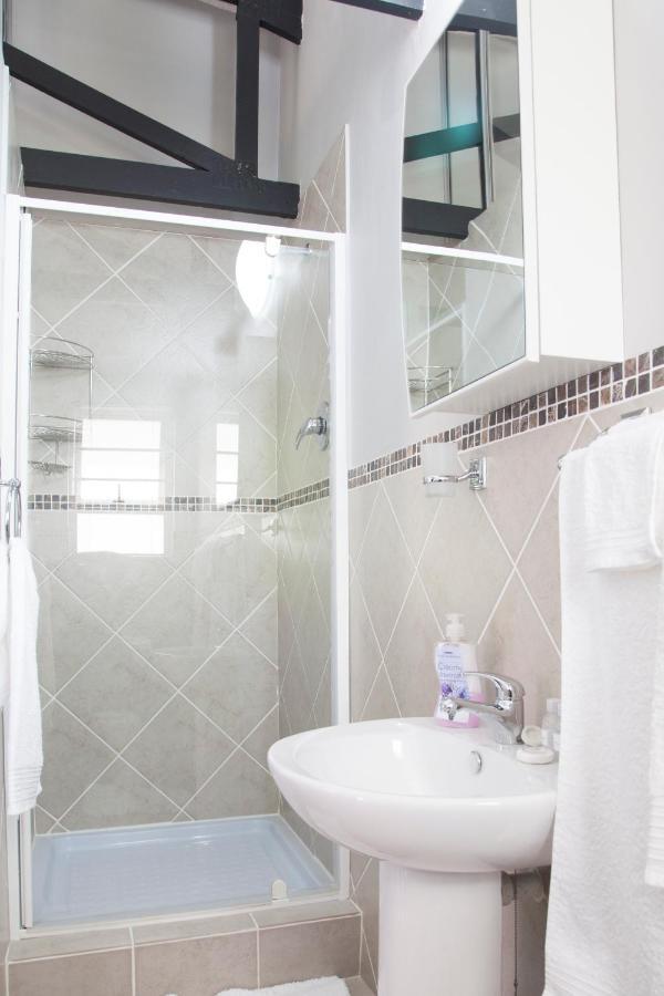 D'Urbanmist Self-Catering Guest House Durbanville Ngoại thất bức ảnh